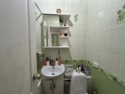 Продам однокомнатную (1-комн.) квартиру, Ростовская ул, 21, Симферополь г