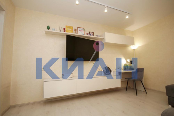 Продам двухкомнатную (2-комн.) квартиру, Судостроительная ул, 62, Красноярск г