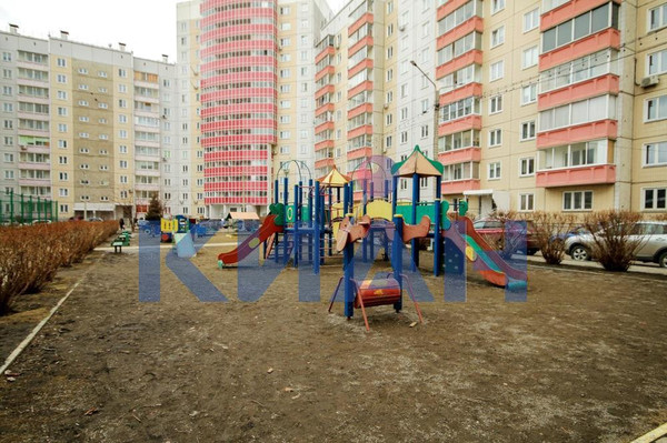 Продам двухкомнатную (2-комн.) квартиру, Судостроительная ул, 62, Красноярск г