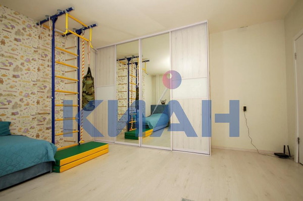 Продам трехкомнатную (3-комн.) квартиру, Судостроительная ул, 62, Красноярск г