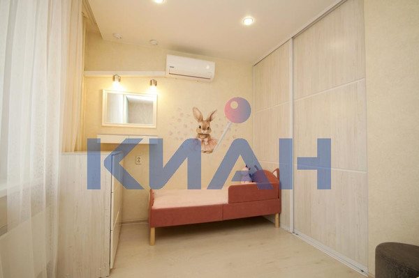 Продам трехкомнатную (3-комн.) квартиру, Судостроительная ул, 62, Красноярск г