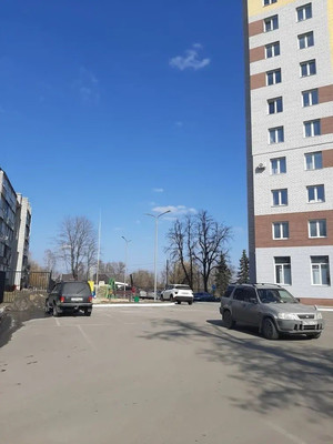 Продам трехкомнатную (3-комн.) квартиру, Ново-Советская ул, 38, Брянск г