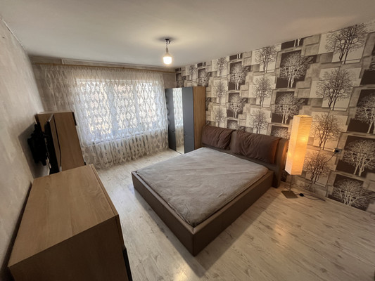 Продам трехкомнатную (3-комн.) квартиру, Чаадаева ул, 13, Калининград г