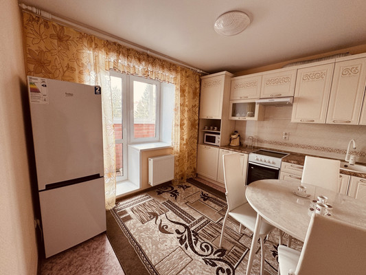 Продам однокомнатную (1-комн.) квартиру, Хабаровская ул, 8, Ишим г