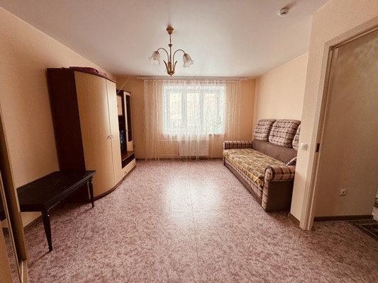 Продам однокомнатную (1-комн.) квартиру, Хабаровская ул, 8, Ишим г