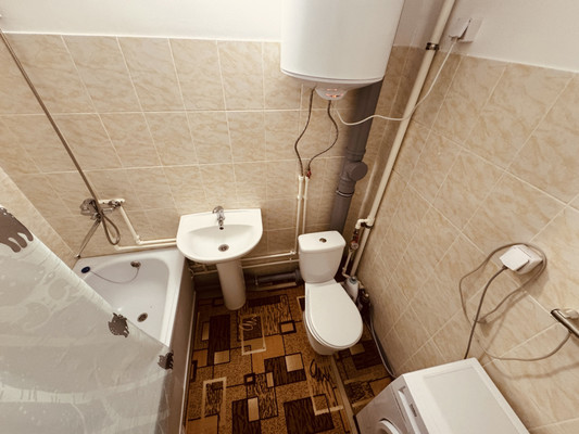 Продам однокомнатную (1-комн.) квартиру, Хабаровская ул, 8, Ишим г