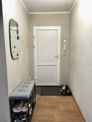 Продам трехкомнатную (3-комн.) квартиру, Сургутская ул, 4, Ишим г