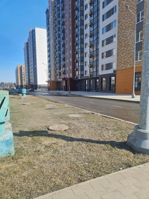 Продам трехкомнатную (3-комн.) квартиру, Победы ул, 5к3, Десна д