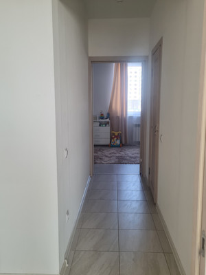 Продам трехкомнатную (3-комн.) квартиру, Победы ул, 5к3, Десна д