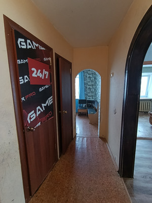 Продам двухкомнатную (2-комн.) квартиру, Рокоссовского ул, 20, Ишим г