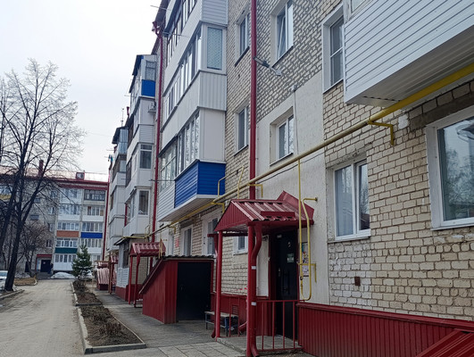 Продам двухкомнатную (2-комн.) квартиру, Рокоссовского ул, 20, Ишим г