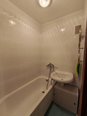 Продам двухкомнатную (2-комн.) квартиру, 2-я Краснодонская ул, 84, Ростов-на-Дону г