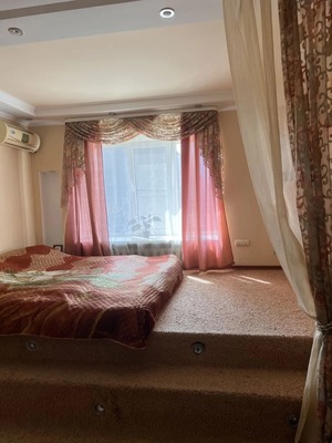 Продам трехкомнатную (3-комн.) квартиру, Подвойского ул, 125, Тихорецк г