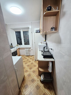 Продам двухкомнатную (2-комн.) квартиру, Строителей ул, 6, Молодежное пгт