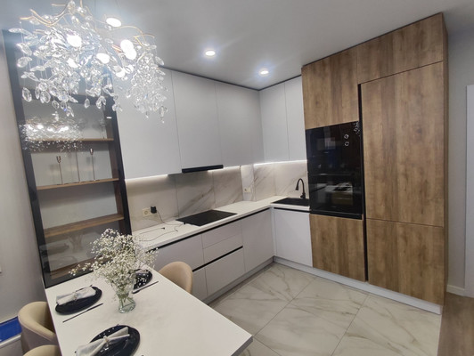 Продам двухкомнатную (2-комн.) квартиру, Молодежная ул, 17, Семеновка с