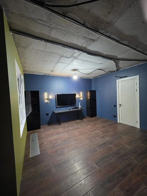 Продам многокомнатную квартиру, Полковника Романова ул, 11, Нагорное п