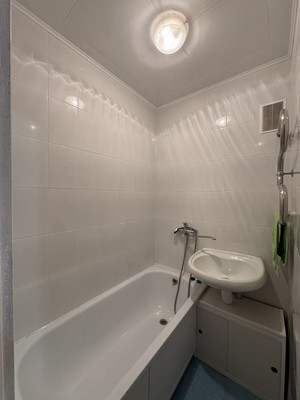 Продам двухкомнатную (2-комн.) квартиру, 2-я Краснодонская ул, 84, Ростов-на-Дону г