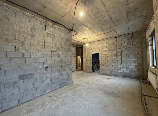 Продам трехкомнатную (3-комн.) квартиру, Атажукина ул, 11, Нальчик г