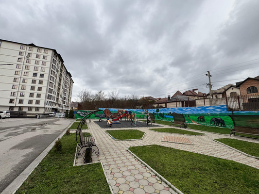 Продам трехкомнатную (3-комн.) квартиру, Атажукина ул, 11, Нальчик г