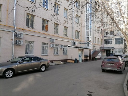 Сдам коммерческое помещение 163 м2, Орлово-Давыдовский пер, 2/5к3, Москва г