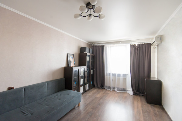 Продам однокомнатную (1-комн.) квартиру, Платона Кляты ул, 15, Ростов-на-Дону г