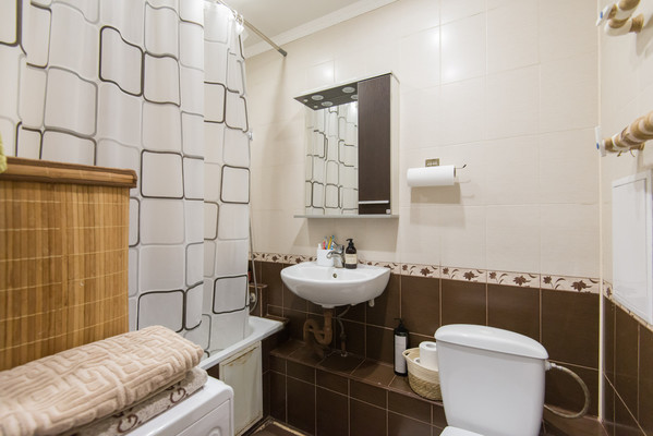 Продам однокомнатную (1-комн.) квартиру, Платона Кляты ул, 15, Ростов-на-Дону г