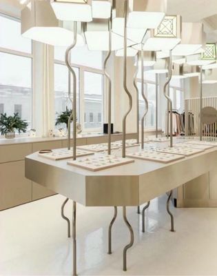 Продам коммерческое помещение 315 м2, Покровка ул, 7/9-11к1, Москва г