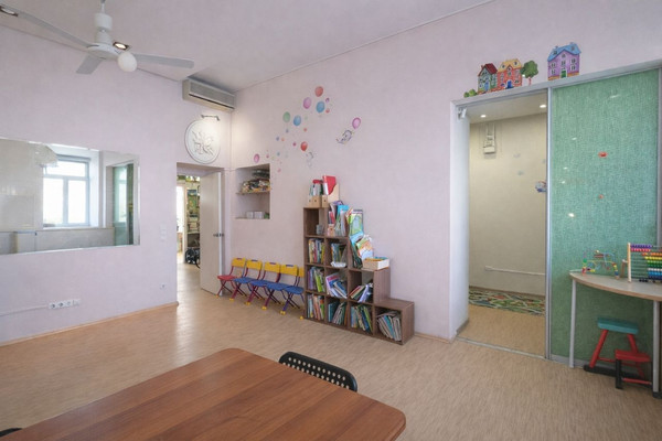 Продам трехкомнатную (3-комн.) квартиру, Шпалерная ул, 38, Санкт-Петербург г