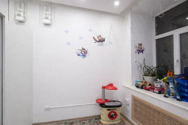 Продам трехкомнатную (3-комн.) квартиру, Шпалерная ул, 38, Санкт-Петербург г