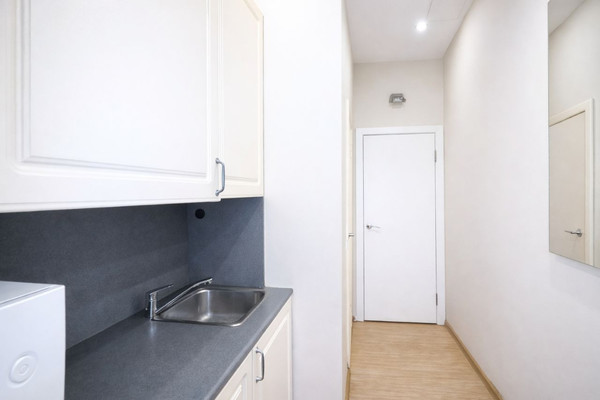 Продам трехкомнатную (3-комн.) квартиру, Шпалерная ул, 38, Санкт-Петербург г