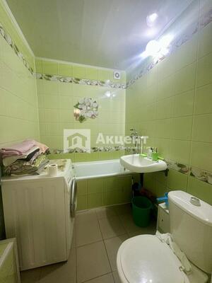 Продам однокомнатную (1-комн.) квартиру, 11, Просторный мкр