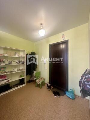 Продам однокомнатную (1-комн.) квартиру, 11, Просторный мкр