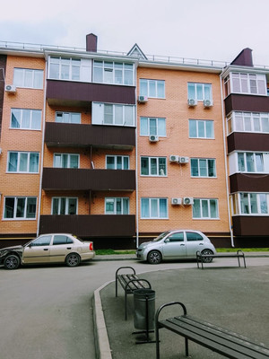 Продам двухкомнатную (2-комн.) квартиру, 6-й пер, 22, Майкоп г