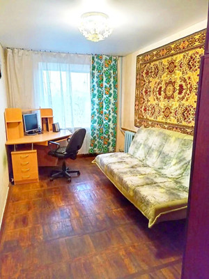 Продам трехкомнатную (3-комн.) квартиру, Пионерская ул, 381, Майкоп г