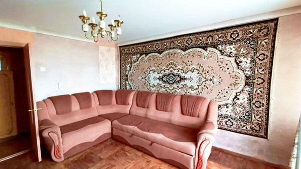 Продам трехкомнатную (3-комн.) квартиру, Пионерская ул, 381, Майкоп г