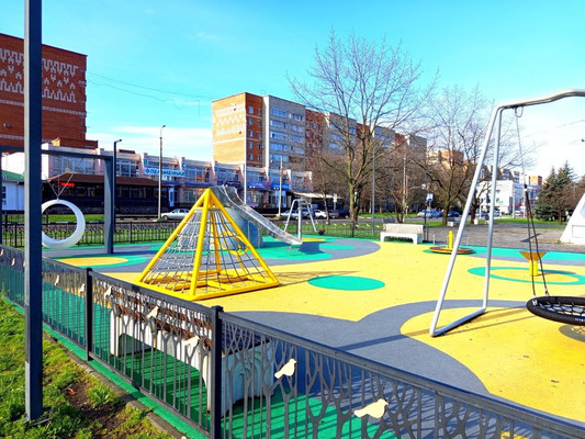 Продам трехкомнатную (3-комн.) квартиру, Пионерская ул, 381, Майкоп г