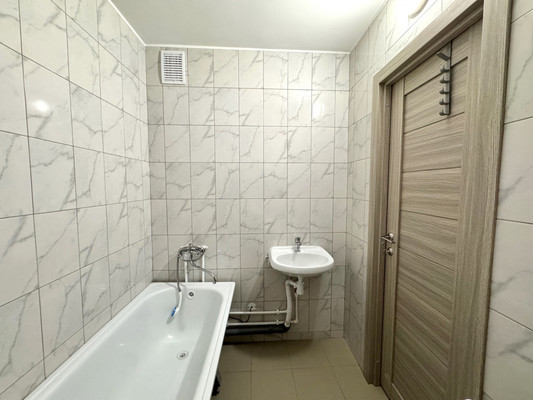 Продам двухкомнатную (2-комн.) квартиру, Ленинский пр-кт, 68, Санкт-Петербург г