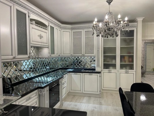 Продам трехкомнатную (3-комн.) квартиру, Колос гск, 25к357, совхоза им. Ленина п