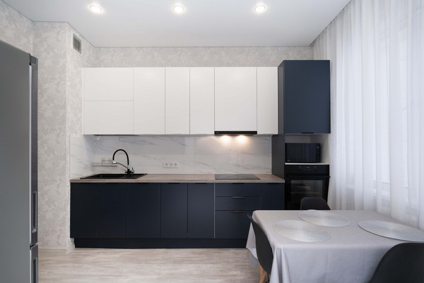 Продам двухкомнатную (2-комн.) квартиру, Ямская ул, 10, Ханты-Мансийск г