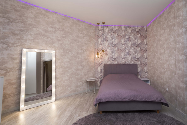 Продам двухкомнатную (2-комн.) квартиру, Ямская ул, 10, Ханты-Мансийск г