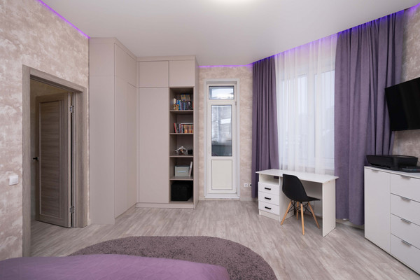 Продам двухкомнатную (2-комн.) квартиру, Ямская ул, 10, Ханты-Мансийск г