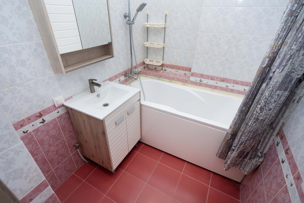 Продам двухкомнатную (2-комн.) квартиру, Ямская ул, 10, Ханты-Мансийск г