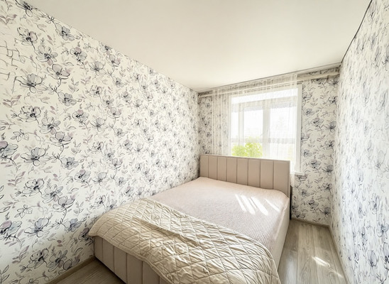 Продам двухкомнатную (2-комн.) квартиру, Николая Островского ул, 61, Астрахань г