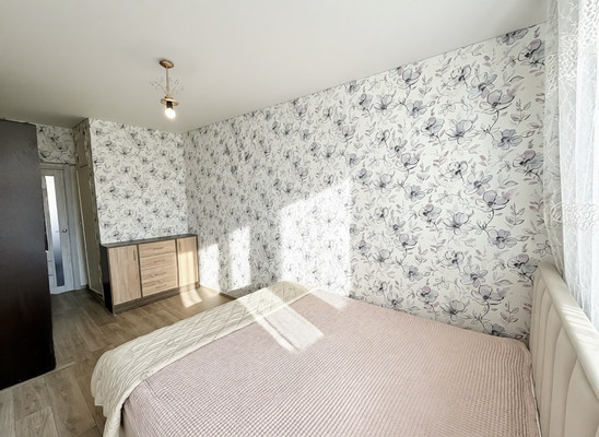 Продам двухкомнатную (2-комн.) квартиру, Николая Островского ул, 61, Астрахань г