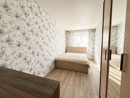 Продам двухкомнатную (2-комн.) квартиру, Николая Островского ул, 61, Астрахань г