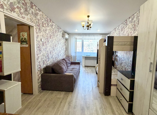 Продам двухкомнатную (2-комн.) квартиру, Николая Островского ул, 61, Астрахань г