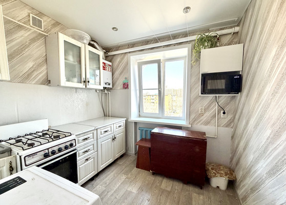 Продам двухкомнатную (2-комн.) квартиру, Николая Островского ул, 61, Астрахань г