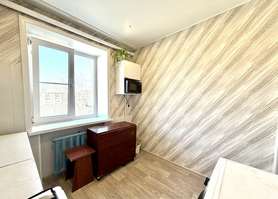 Продам двухкомнатную (2-комн.) квартиру, Николая Островского ул, 61, Астрахань г