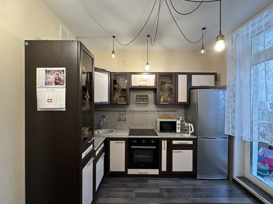 Продам трехкомнатную (3-комн.) квартиру, Маршала Блюхера пр-кт, 9к2, Санкт-Петербург г