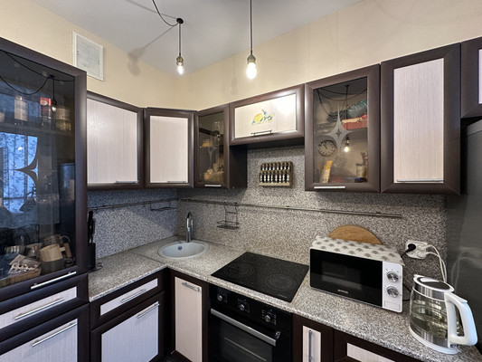 Продам трехкомнатную (3-комн.) квартиру, Маршала Блюхера пр-кт, 9к2, Санкт-Петербург г